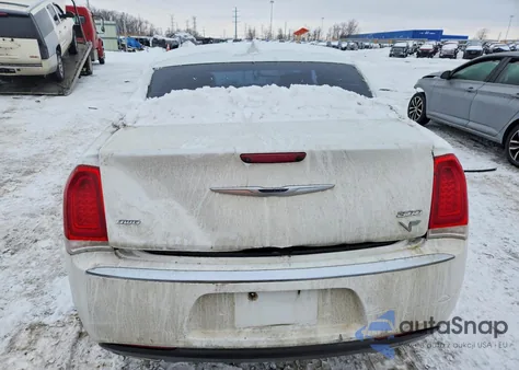 2016 Chrysler 300 Limited z USA, uszkodzony, nr VIN 2C3CCARG8GH321465